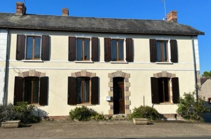 Maison de caractère à LA FERTE BERNARD (72400) - 3011439573