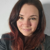 JULIE STATIUS