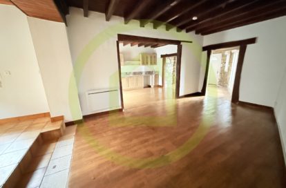 Maison à RUELLE SUR TOUVRE (16600) - 3011437704