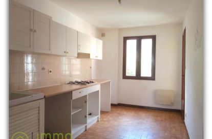 Appartement à SOLLIES PONT (83210) - 3011440693