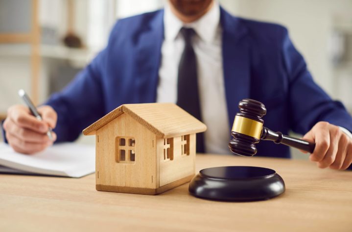Acheter un bien immobilier aux enchères : mode d’emploi