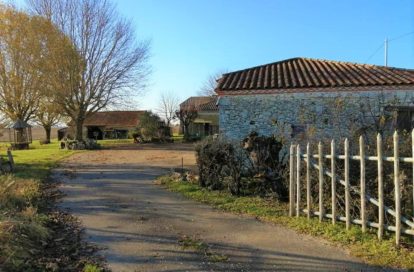 Corps de ferme à ROQUECOR (82150) - 3011426779
