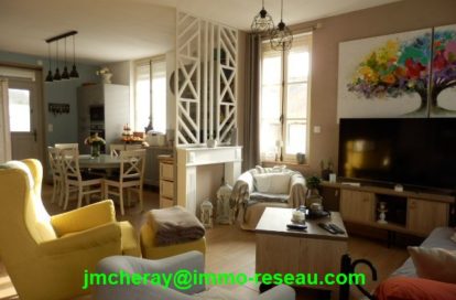 Maison à VILLEVEQUE (49140)