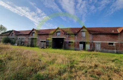 Grange à LE PLESSIER ROZAINVILLERS (80110) - 3011441383