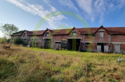 Grange à LE PLESSIER ROZAINVILLERS (80110) - 3011441383