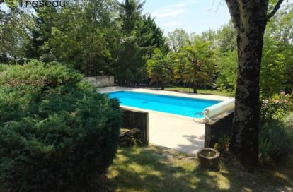 Propriété à ROQUECOR (82150) - 3011428129