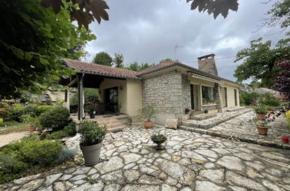 Maison de caractère à VILLEFRANCHE DE ROUERGUE (12200) - 3011432637