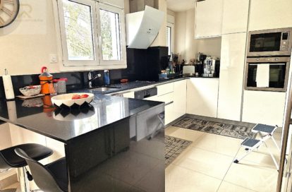 Appartement à LA CELLE SAINT CLOUD (78170) - 3011439916