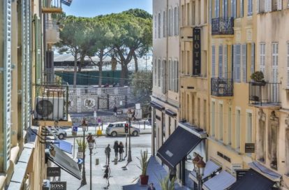 Bijouterie et accessoires à NICE (06000) - 3011442321