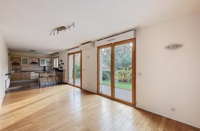 Appartement à SAINT-MAUR-DES-FOSSÉS (94210) - 3011441805