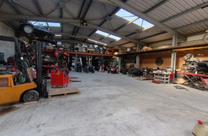 Garage (fonds) à GONFARON (83590) - 3011442270