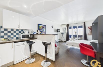 Studio à CANNES (06400) - 3011442379