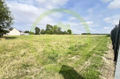 Terrain à LIBERMONT (60640) - 3011442464