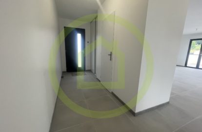 Maison à EGLISENEUVE PRES BILLOM (63160) - 3011440580