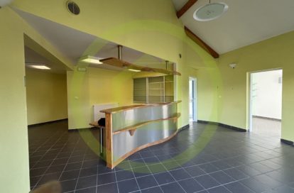 Immeuble commercial à CHENERAILLES (23130) - 3011442526