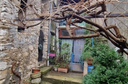 Maison de village à PEIPIN (04200) - 3011443035