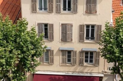 Immeuble à CANNES-LA-BOCCA (06150) - 3011443569