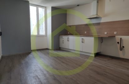 Immeuble à SAINT GENIS DE SAINTONGE (17240) - 3011440224