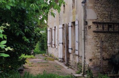 Maison à rénover à SAINT CIERS SUR GIRONDE (33820) - 3011444083