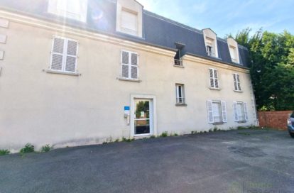 Local commercial à OZOIR LA FERRIERE (77330) - 3011444663