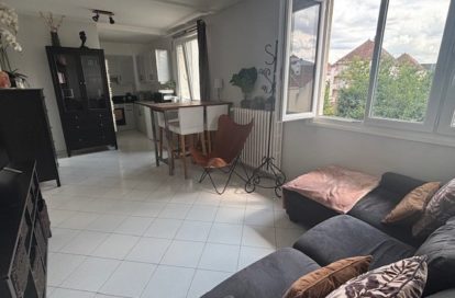 Appartement à OZOIR LA FERRIERE (77330) - 3011442335