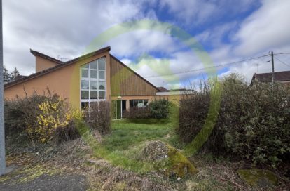 Immeuble commercial à CHENERAILLES (23130) - 3011442526