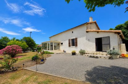 Maison à CELLEFROUIN (16260) - 3011444159