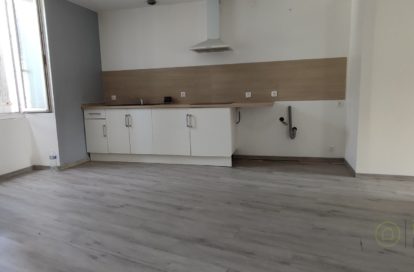 Immeuble à SAINT GENIS DE SAINTONGE (17240) - 3011444168