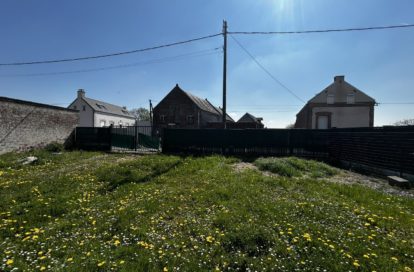 Terrain constructible à FONTAINE AU PIRE (59157) - 3011439295
