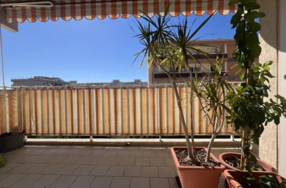 Appartement à SAINT LAURENT DU VAR (06700) - 3011445169